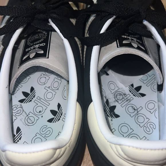 Sambas - Picture 5 of 8